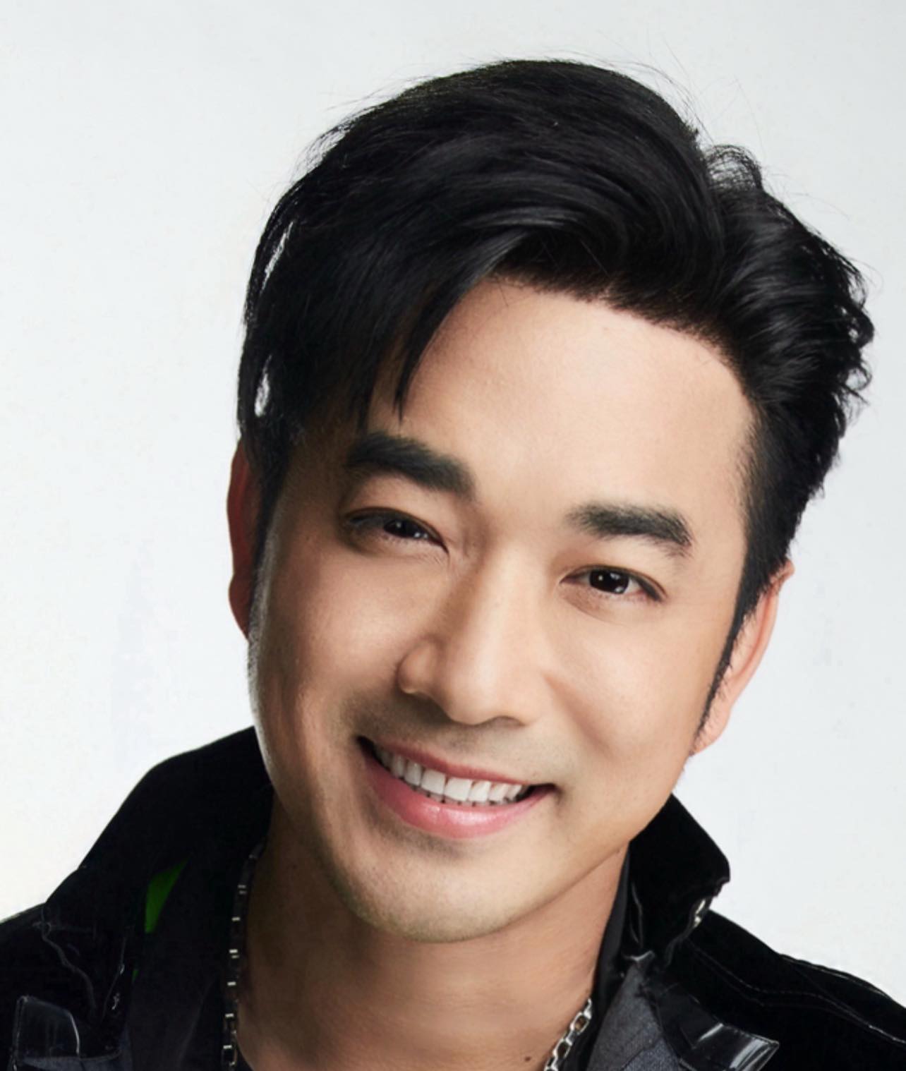 คุณ เจมส์ เรืองศักดิ์