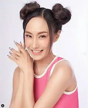 คุณ debbie Bazoo
